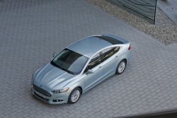 2013 Ford Fusion Hybrid. Image by Ford.