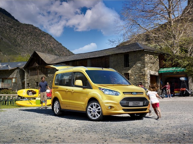Ford Tourneo Connect debuts. Image by Ford.