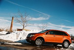 2007 Ford Edge. Image by Isaac Bouchard.