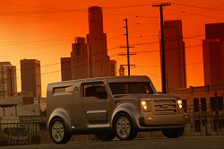 2005 Ford Synus concept. Image by Ford.