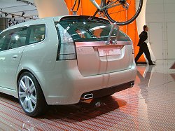 dpa) - Groups of visitors look at the Skoda Roomster at the stand of Skoda  during the IAA international car show in Frankfurt Main, Germany, 9  September 2003. This prototype of a