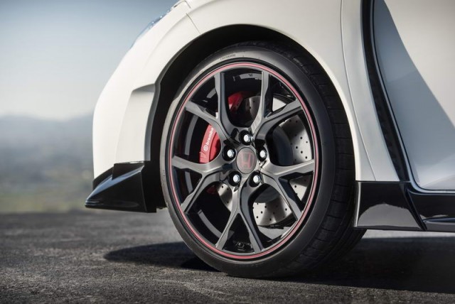 Honda teases Civic Type R like a reluctant stripper. Image by Honda.