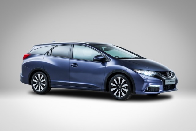 Honda Civic Tourer revealed. Image by Honda.