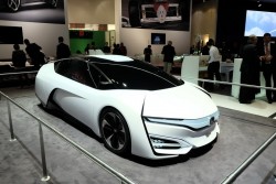 2014 Honda fuel cell concept. Image by Newspress.