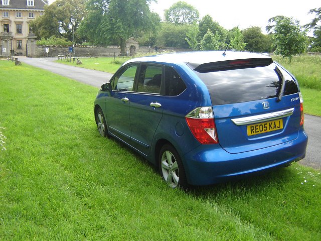 2005 Honda FR-V review. Image by James Jenkins.