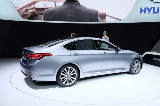 Hyundai to tackle BMW 5 Series. Image by Newspress.