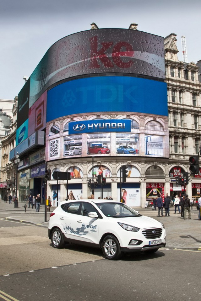 Fuel cell vehicles in Britain. Image by Hyundai.