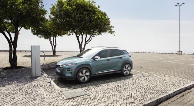 Hyundai electrifies Kona crossover. Image by Hyundai.