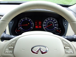 2011 Infiniti EX. Image by Dave Jenkins.