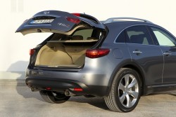 2012 Infiniti FX. Image by Infiniti.