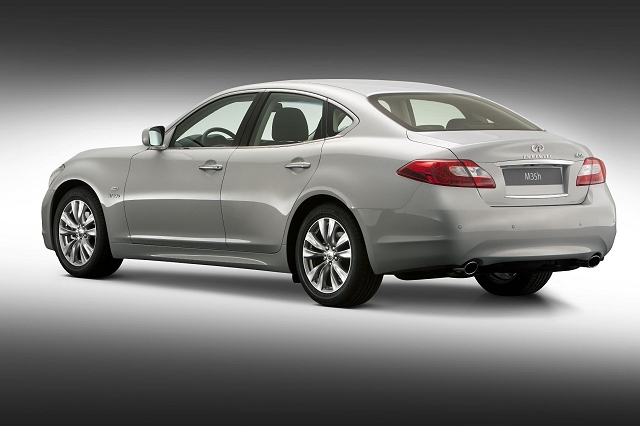 Infiniti launches M35h hybrid. Image by Infiniti.