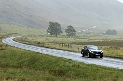 2010 Infiniti M 37S. Image by Max Earey.