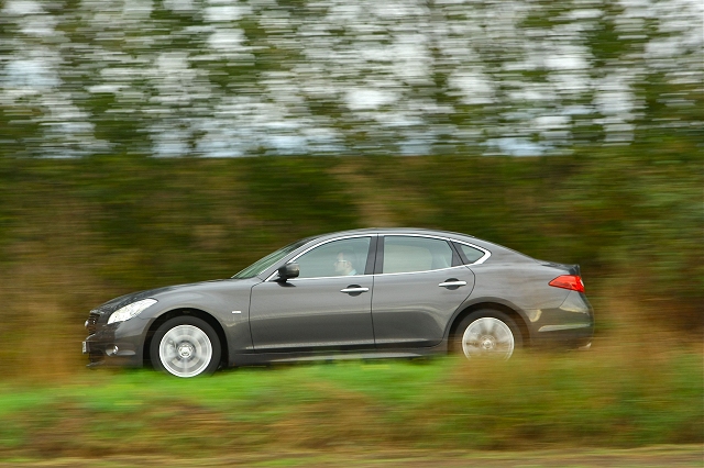 First Drive: Infiniti M30d. Image by Julian Mackie.