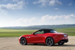 2013 Jaguar F-TYPE V8 S. Image by David Shepherd.