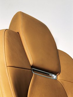 2005 Jaguar Advanced Lightweight Coupe. Image by Jaguar.