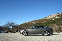 2009 Jaguar XF. Image by Shane O' Donoghue.