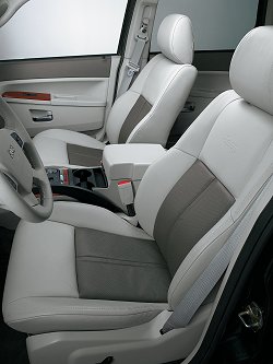 2005 Jeep Grand Cherokee. Image by Jeep. Click here for a larger image. 2005 Jeep Grand Cherokee. Image by Jeep.