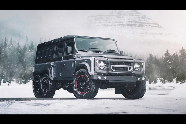 Chelsea Truck Co gives Defender another axle. Image by Kahn.