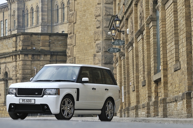 First Drive: Kahn Range Rover RS450. Image by Max Earey.