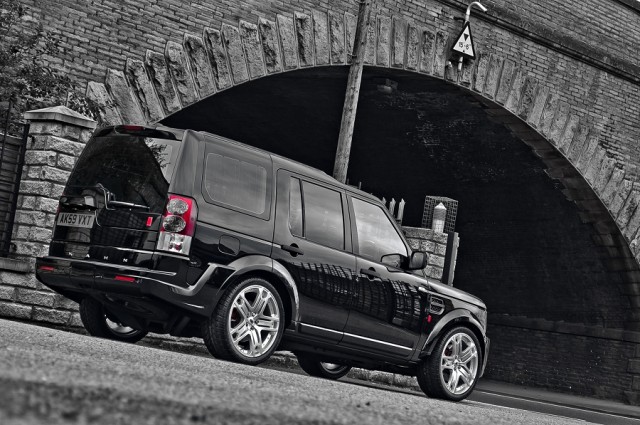 2011 Land Rover Discovery Black Edition by Kahn. Image by Project Kahn.