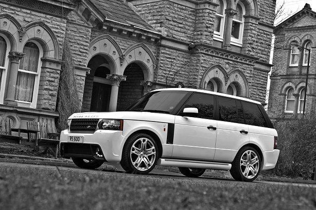 Kahn restyles the 2011 Range Rover. Image by Project Kahn.