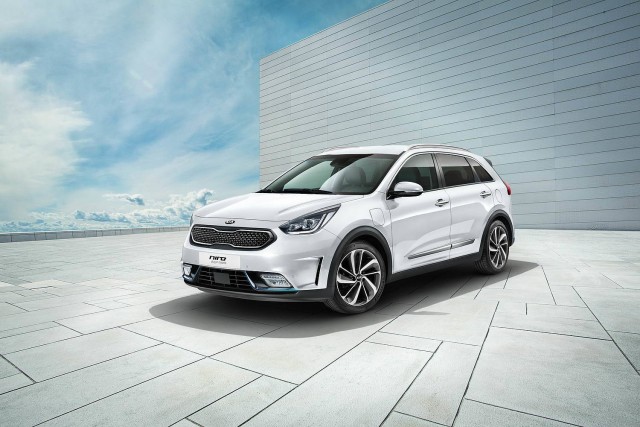 Kia turns Niro into a PHEV. Image by Kia.