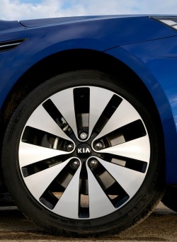 2012 Kia Optima. Image by Kia.