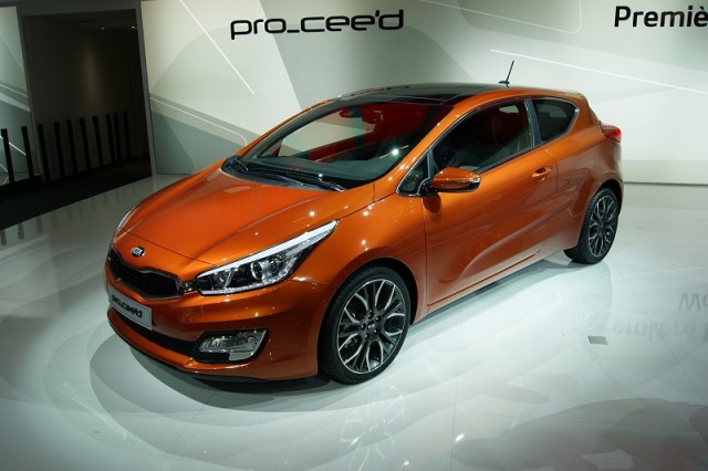 Kia ProCeed Wagon and Ceed GT Hot Hatch Revealed for Europe