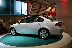 2005 Kia Magentis. Image by Shane O' Donoghue. Click here for a larger image. 2005 Kia Magentis. Image by Shane O' Donoghue.