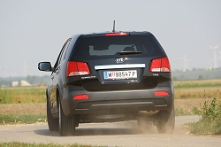 2010 Kia Sorento. Image by Julian Mackie.