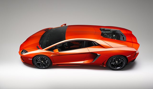 Lamborghini Aventador goes online. Image by Lamborghini.