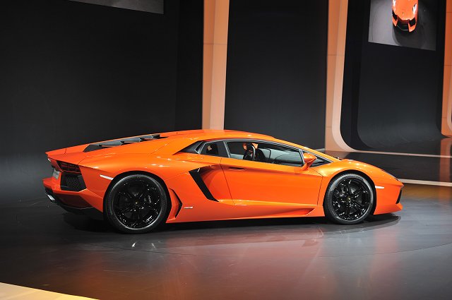 Geneva Motor Show 2011: Lamborghini Aventador LP 700-4. Image by Max Earey.