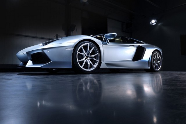 Aventador Roadster unleashed. Image by Lamborghini.