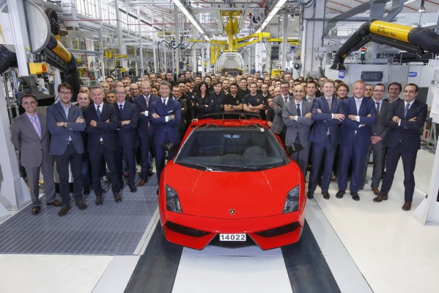 Lamborghini teases Gallardo replacement. Image by Lamborghini.
