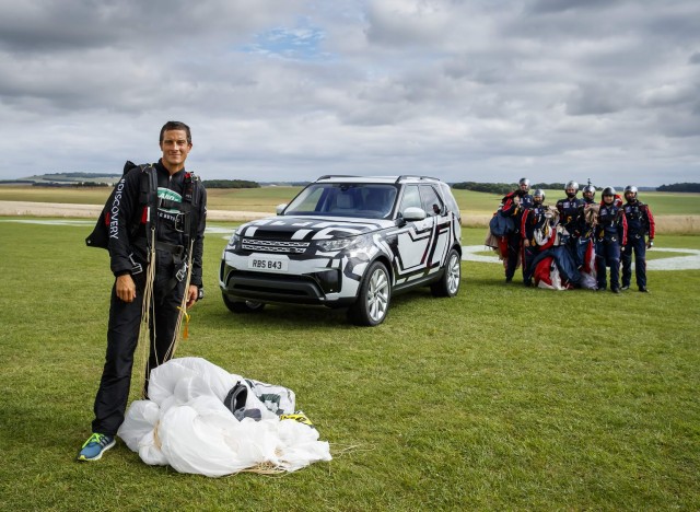 New Discovery shows off high-tech seats. Image by Land Rover.