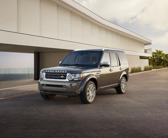 Discovery gets more luxury. Image by Land Rover.