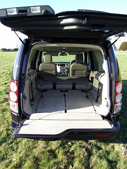 2010 Land Rover Discovery 4. Image by Dave Jenkins.