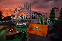 2017 Land Rover Discovery unveiled. Image by Land Rover.