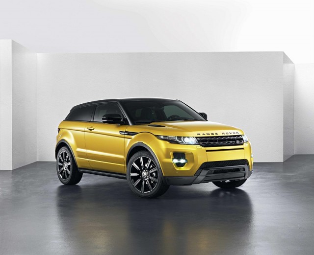 Evoque in yellow and black. Image by Land Rover.