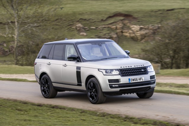 Driven: Range Rover SDV8 Autobiography. Image by Land Rover.
