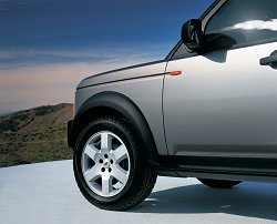 2004 Land Rover Discovery. Image by Land Rover.