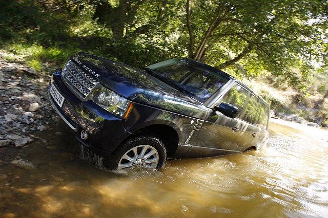 First drive: 2011 Range Rover. Image by Nick Dimbleby.