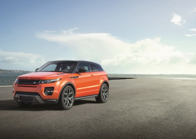 Evoque gets 285hp range-topper. Image by Land Rover.