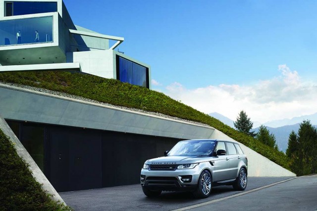 Range Rover Sport downsizes. Image by Land Rover.