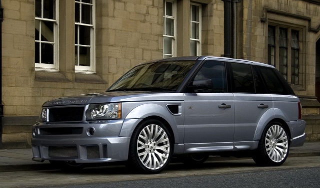 A Range Rover Cosworth. Image by Kahn.