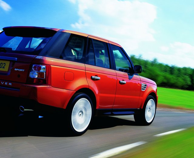 Range Rover Sport breaks cover. Image by Land Rover.