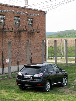 2009 Lexus RX 450h. Image by Mark Nichol.