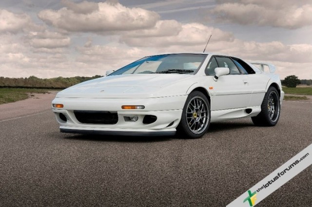 Fancy a unique V8 Esprit? Image by thelotusforums.com.