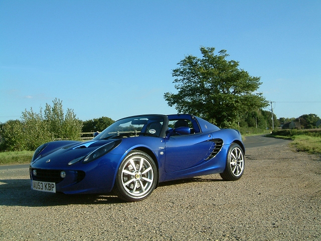 Lotus Elise 111R = Luscious Object Truly Usable Supercar. Image by Shane O' Donoghue.