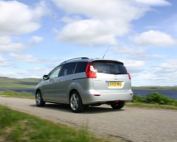 2005 Mazda5 2.0 Sport. Image by Shane O' Donoghue.